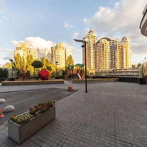 https://new-building-near-arena-city-lesi-ukrainky-7a.hotels-of-kiev.com